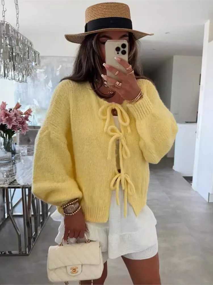 Elegant Sweet Solid Color Knitted Cardigan Women Fashion Simple O Neck Leaceup Knitting Sweaters Coat Lady Commuting Clothing M250904