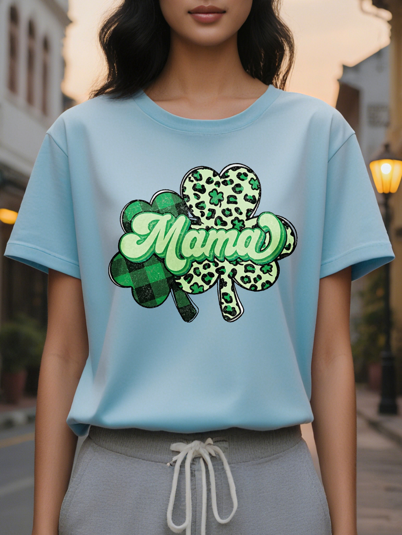 St Patrick's Day Lucky Clover Mama Women's T-Shirt Soft Comfortable Cotton Casual Round Neck Tee with Shamrock