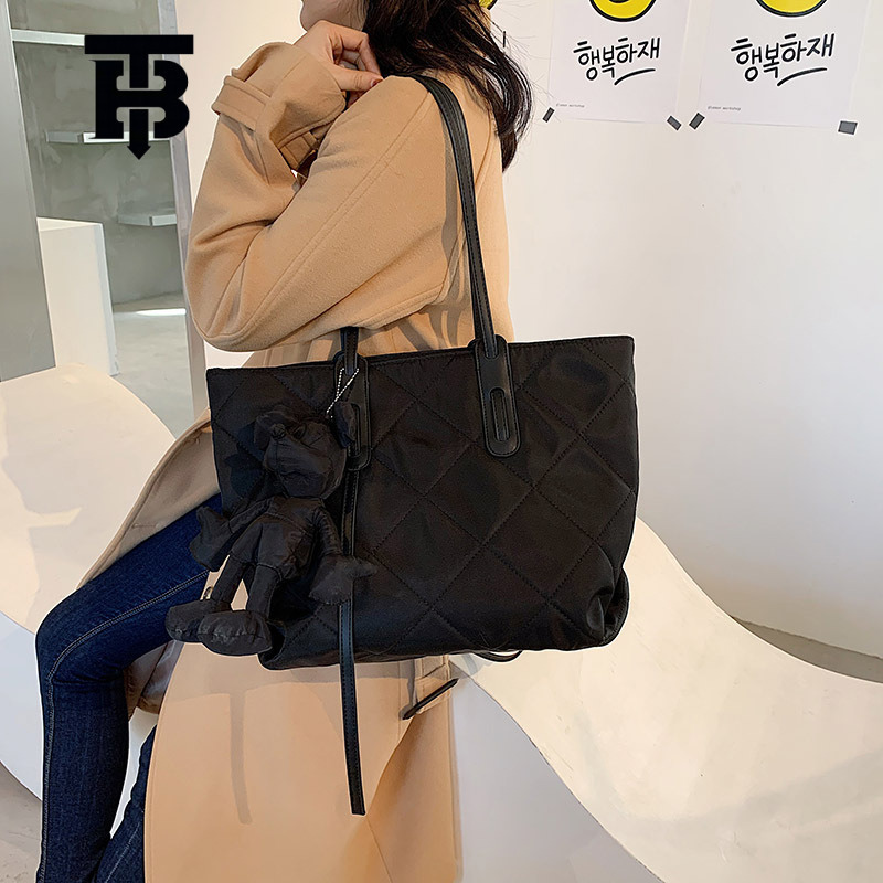 TB BHULAMTE 2025 New Fashion Solid Color Bag For Women Large Capacity Autumn Designer S Bag Winter Casual Shoulder Bag Quilted Commute Tote Bag