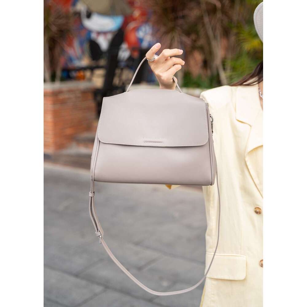 Tote Large Capacity Women Genuine Leather New Style High-end Commuter Handbag Fashion Versatile Shoulder Bag designer bag B5