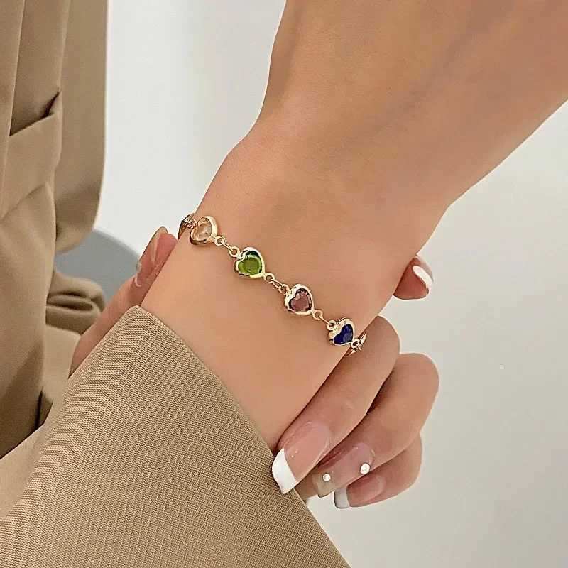 Exquisite Colorful Heart Bracelet Women Charm Korean Crystal Zircon Metal Chain Bracelets Bangle Party Birtay Jewelry GiftXJ250904