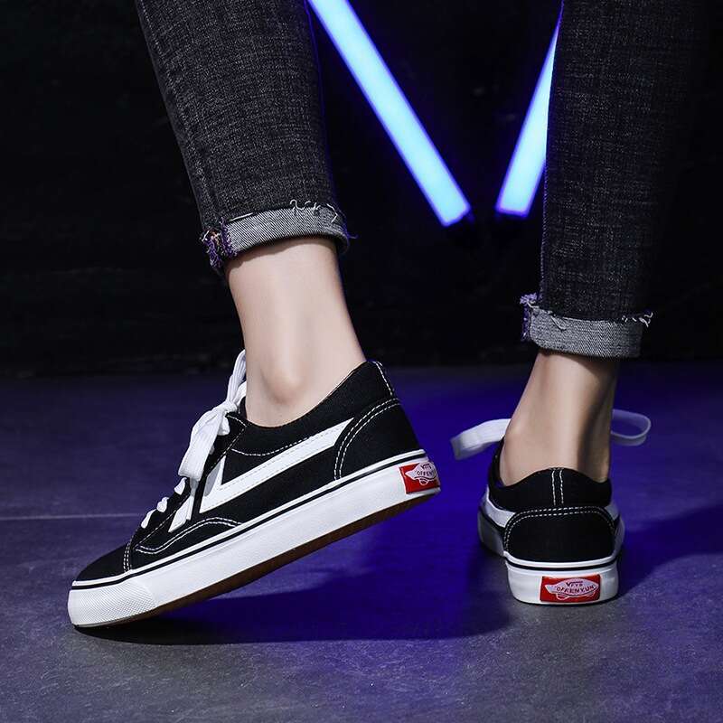 Youth Low-Top Canvas Student Ins Trend Men's Sneakers Casual Cloth Korean Style Shoes Couple Breathable Lightweight