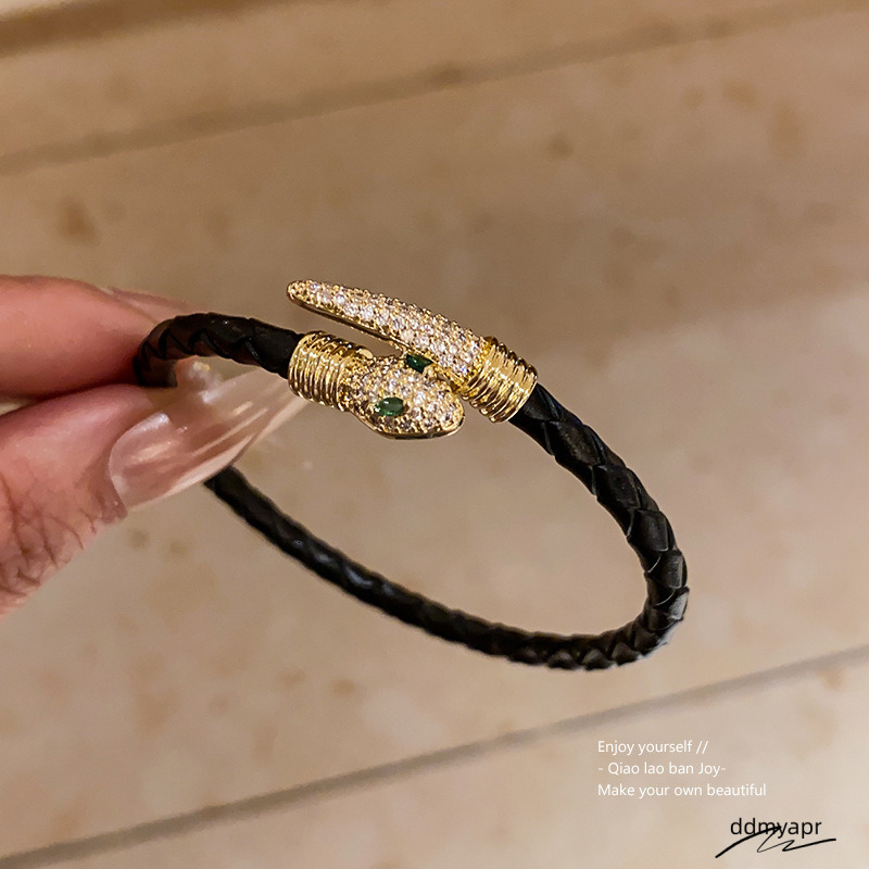 Gold Tone Crystal Encrusted Snake Bracelet With Ddmyday Green Eye Details Stylish Fashion Jewelry Gift For Him High Quality And Unique Accessory Ddmyd
