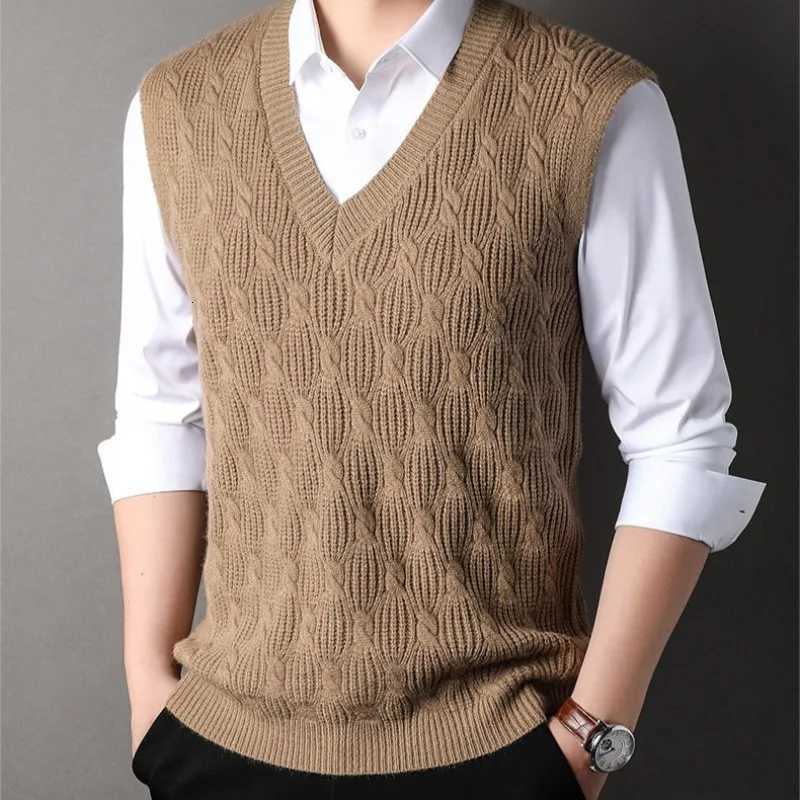 V Neck Warm Sweater Man Solid Color Knit Vests for Men Thick Waistcoat Top Open Smooth Korean Style Knitwear Woven High QualityXJ250904