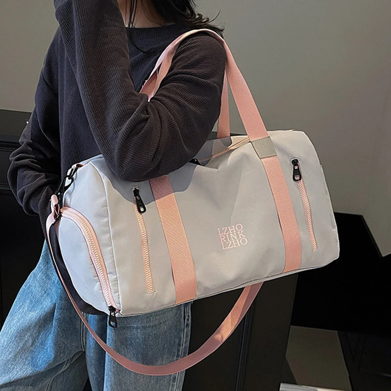 Fashion Travel Bags For Women Large Capacity Mens Sports bag Waterproof Weekend Sac Voyage Female Messenger Bag Dry And Wet 250903