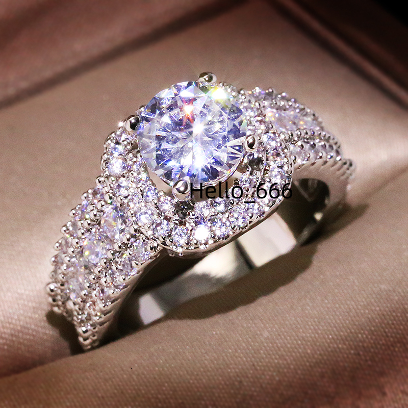 Beauty Jewelry KYRA0943 Luxury Clear Zircon Wedding Ring for Women Wholesale Price