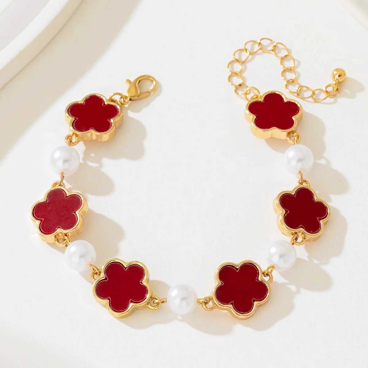 A Strip of Fashion Elegance Metal Colorful Oil Dripping Five Flower Adjustable Bracelet for Women Couple Paty Jewerly GIftsXJ250904