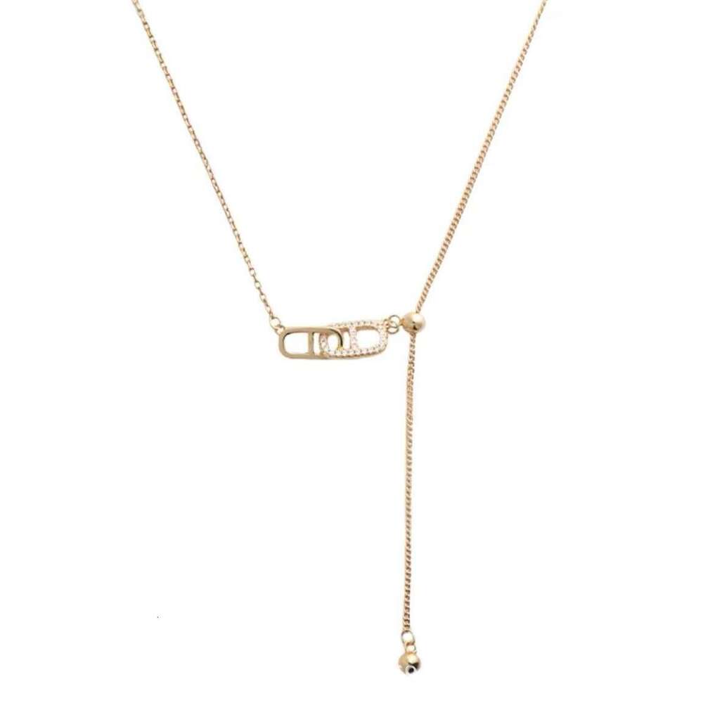 Sier Pig Nose Necklace for Women 2023 New Style Minimalist Long Spliced Ring Buckle Tassel Collarbone Chain