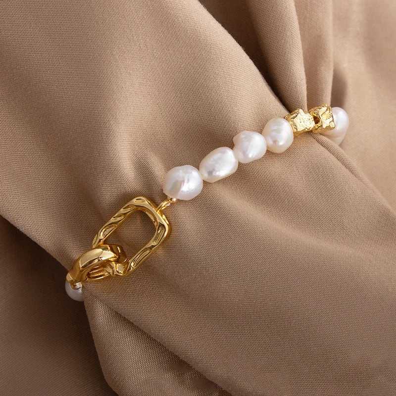 Natural Baroque Freshwater Pearl Bracelet Elegant Gold Color Charms Bangles for Women Luxury Personality Jewelry Y250904