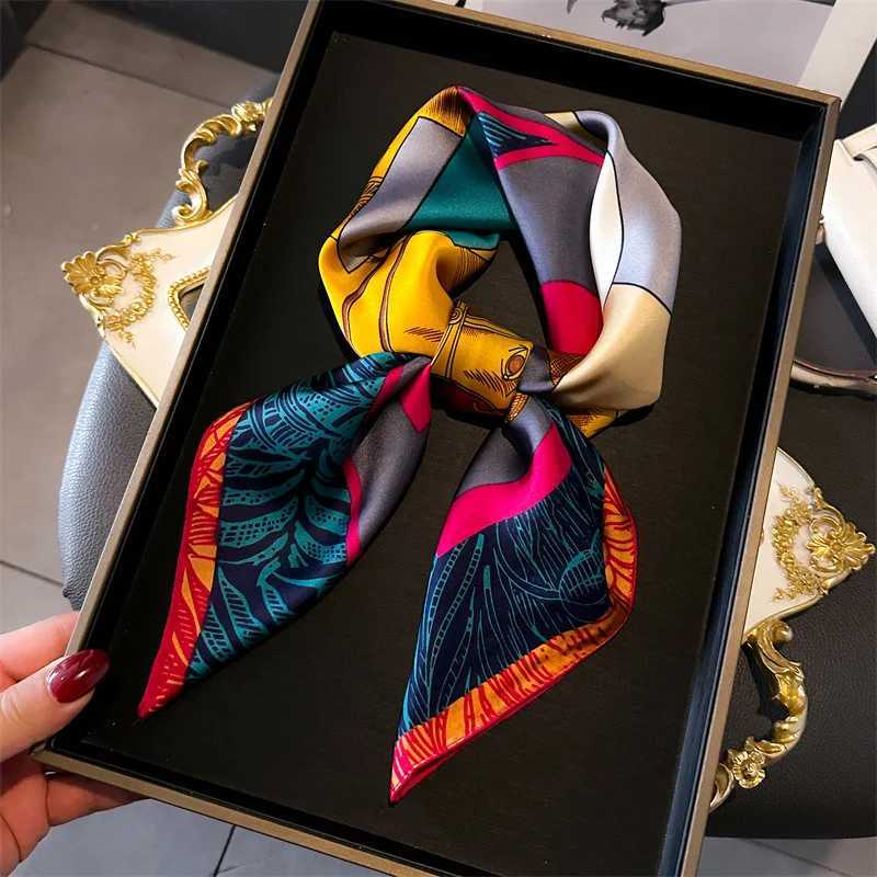 Luxury Print Shawl Square Scarf for Wen Satin Fashion Wraps Neckerchi Fa Hair Bands Ribbon band Bandana 70X70CM G250904