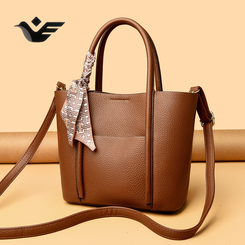 Feiyan Free Shipping New Designer Bag Luxury Shopping Bag 2025 Women's New Crossbody Commuter Large Capacity Tote Bag Fashion Trendy Shoulder Bag