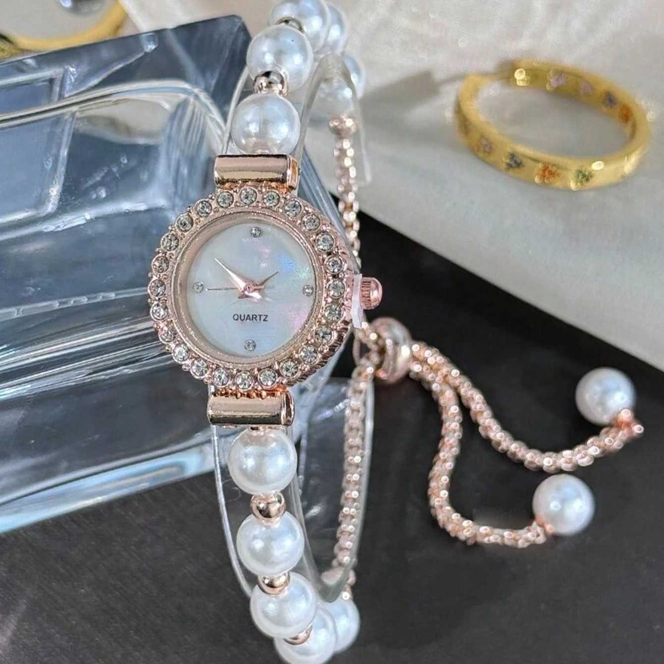 Ladies white bead bracelet cpact and exquisite with diamond inlaid case simple rhinestone dial fashionable quartz watch X250904