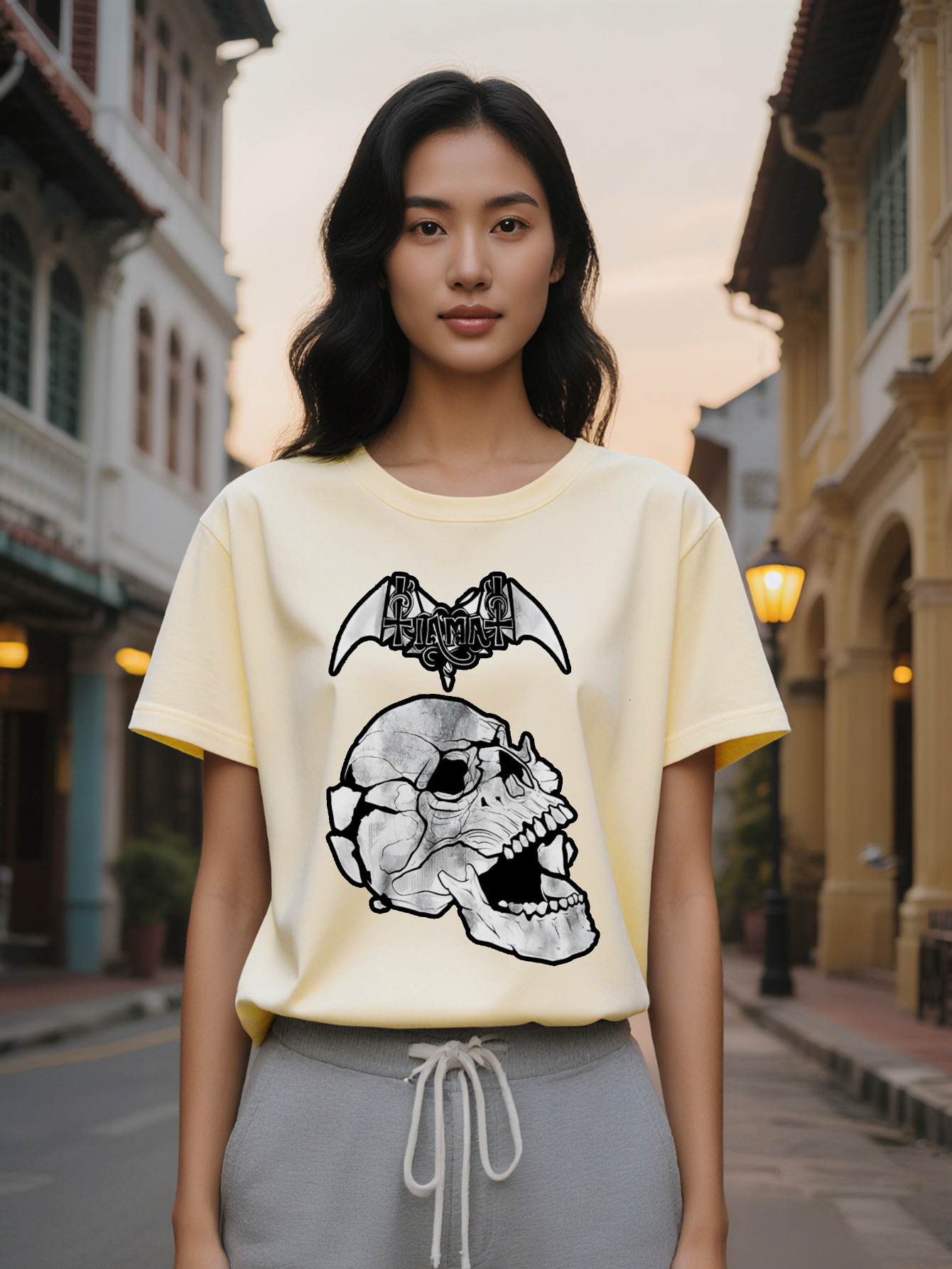 Large XL Lady Skull Bat Wing Graphic Print Casual T-Shirt Black Round Neck Summer Top Washable Regular Fit Tee for Plus Size