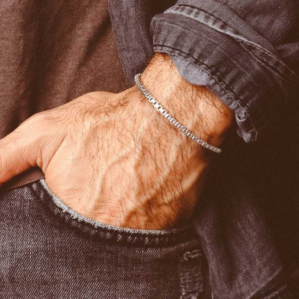 eManco Charm for Women Jewelry Gifts Minimalist Mens Bracelet Support Wholesale Silver Color Stainless Steel Box Chain Bracele W250904