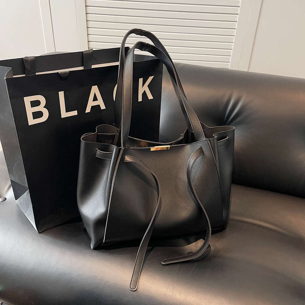 DHEssentials 2025 Spring Women's Large Capacity Solid Color Tote Bag European Retro Minimalist Single Shoulder Bag Black Beige Wine Red Coffee