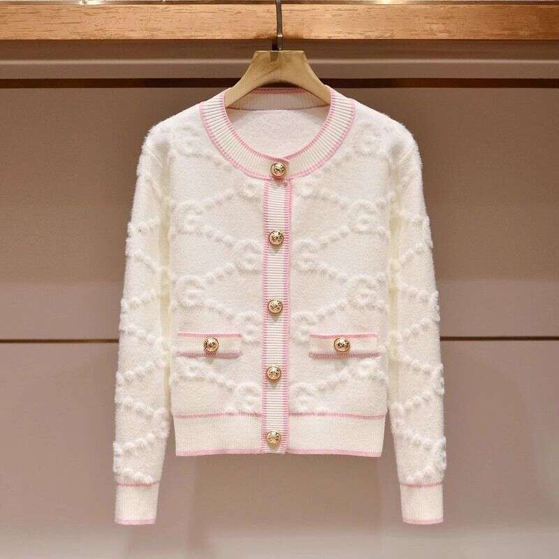 Pink Soft Sticky Autumn/Winter Thickened 2024 New Sweet Aging Small Fragrant Style Knitted Sweater Cardigan Casual Top
