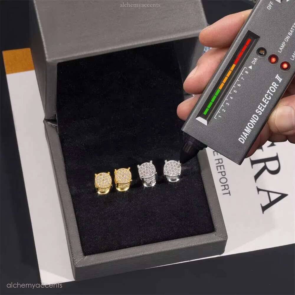 Hip Hop Gold Plated Round Style Sier Iced Out VVS Moissanite Stud Earrings for Men