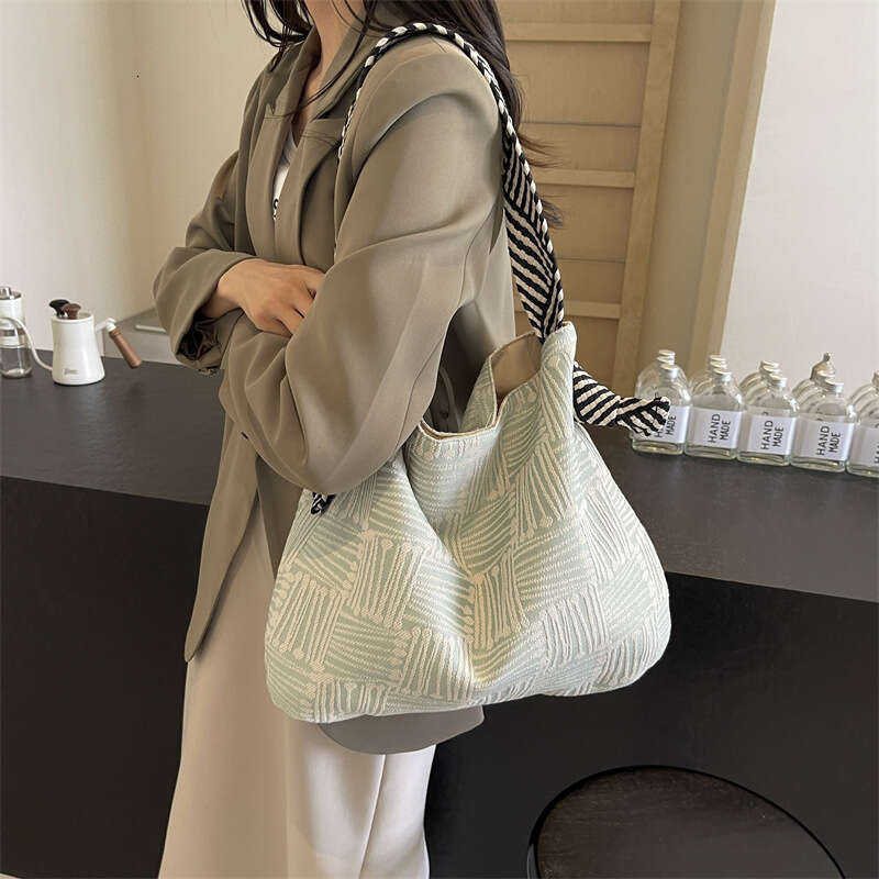 Korean Style Fashion Striped Knit 2025 New Color-Block Simple High-End Underarm Versatile Shoulder Bag