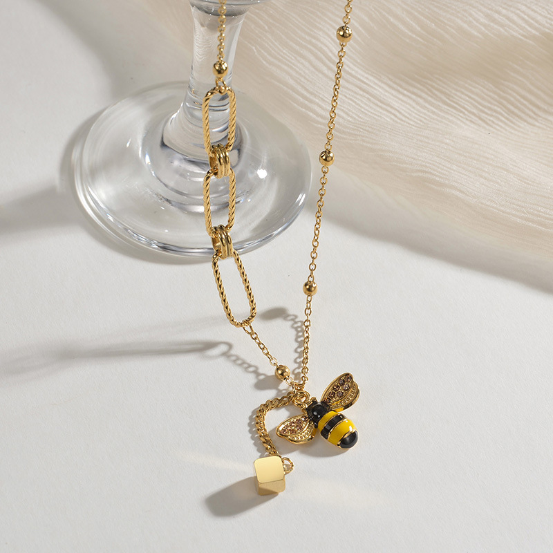 Elegant Versatile Bee Cube Pendant Splicing Chain Beaded Titanium Steel Women's Fashion Necklace