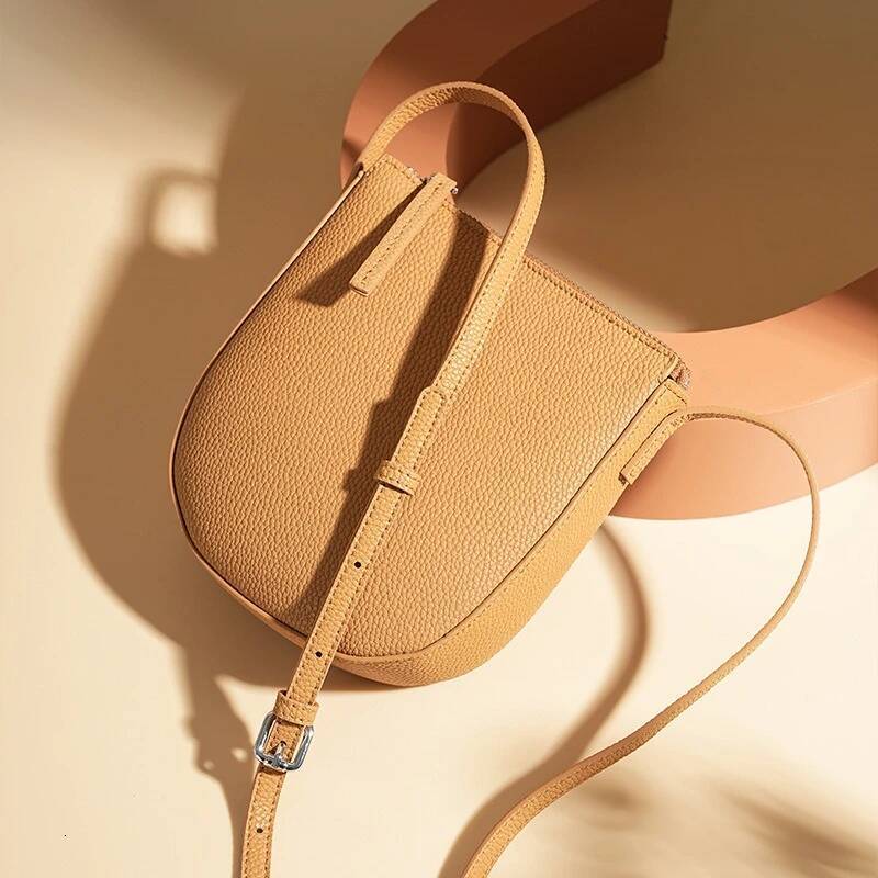 New leather large capacity mobile phone bag, high-end and fashionable versatile cowhide single shoulder crossbody small bag