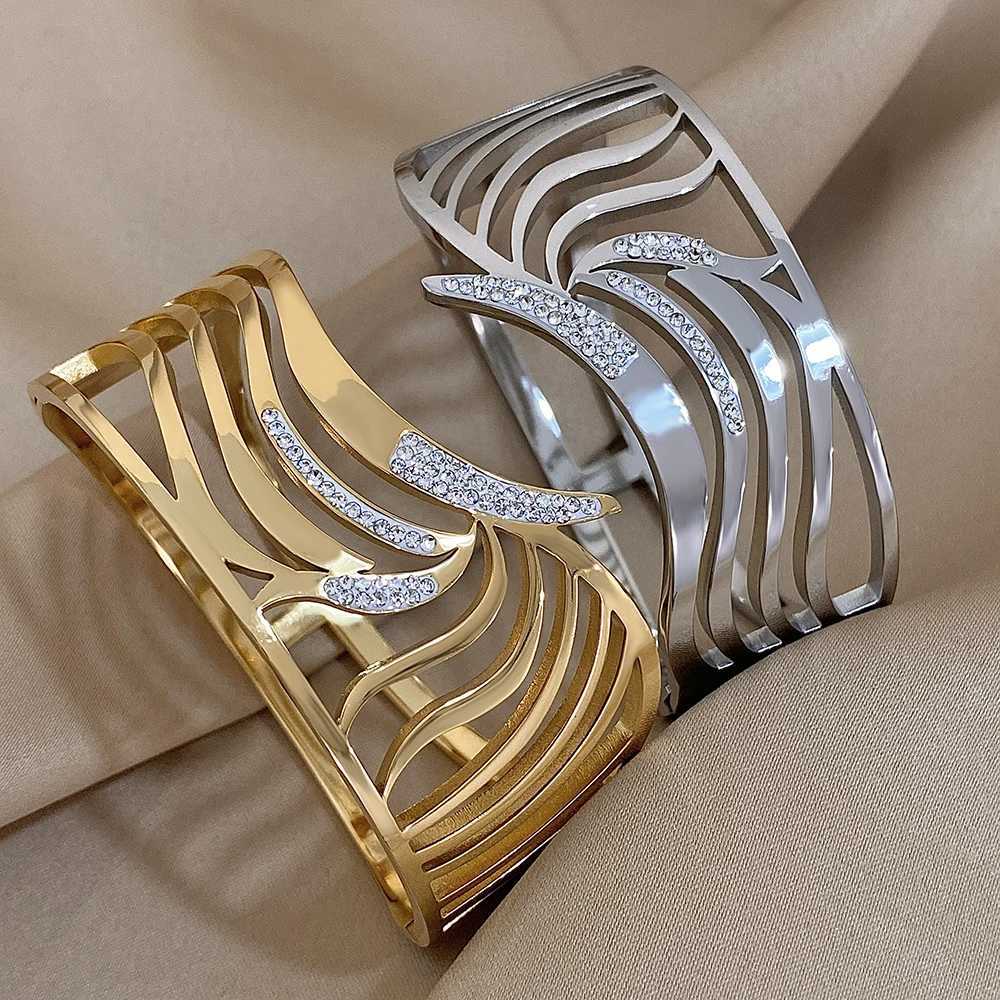 Irregular Geometric Inlaid Rhinestone Chunky Bracelet for Women Unique Design Stainless Steel Cuff Bangles Waterproof Jewelry Y250904