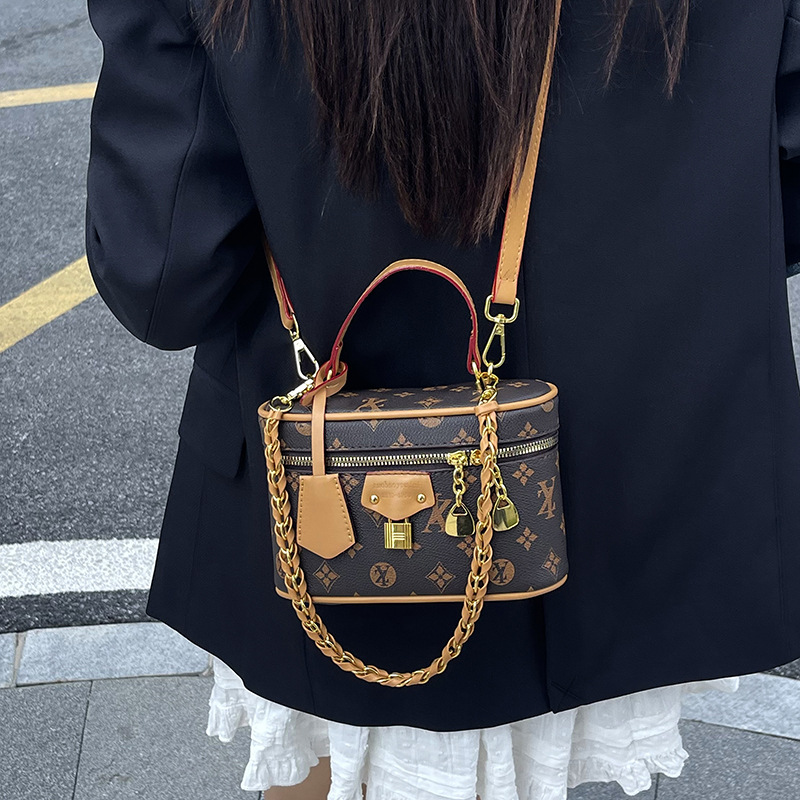 High-end bag for women 2025 new retro handbag printed square box bag shoulder messenger bag stylish cosmetic bag