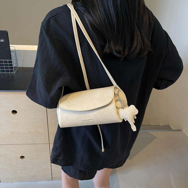 2025 autumn new European and American retro niche design crossbody bag with lychee pattern casual designer shoulder bag