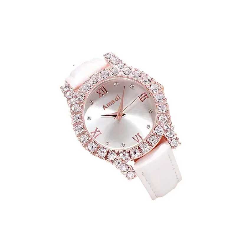 Fashion Wens Quartz Watch Korean Version with Shiny Crystal Leather Strap and Alloy Case Reloj Mujer Elegante Watches Ladies X250904
