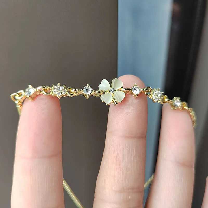 Sweet Gold Color Flower Adjustable Bracelets for Women 2024 New Fashion Rhinestone Party Jewelry Womens Hand BraceletsXJ250904