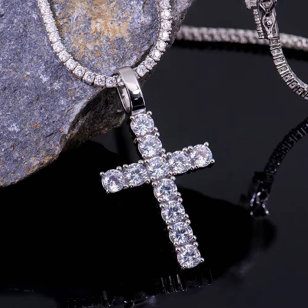 Wholesale 925 Silver Moissanite Cross Pendants Hip Hop Jewelry in Stock Men Women Iced Out Fashion Cross Charms Pendant