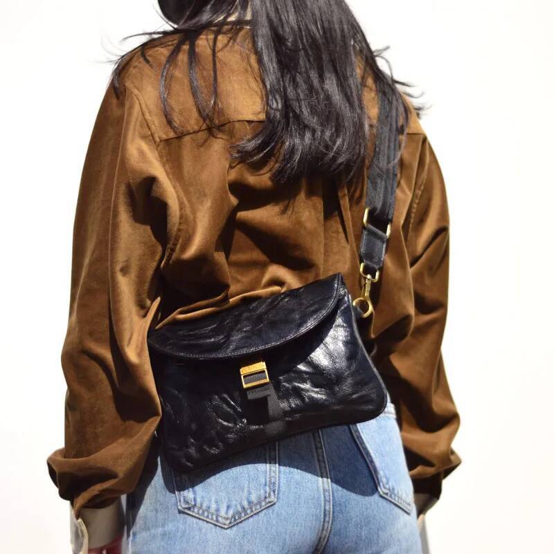 AETOO Leather small square women Europe and the United States fashion retro locking envelope bag trend crossbody shoulder ba