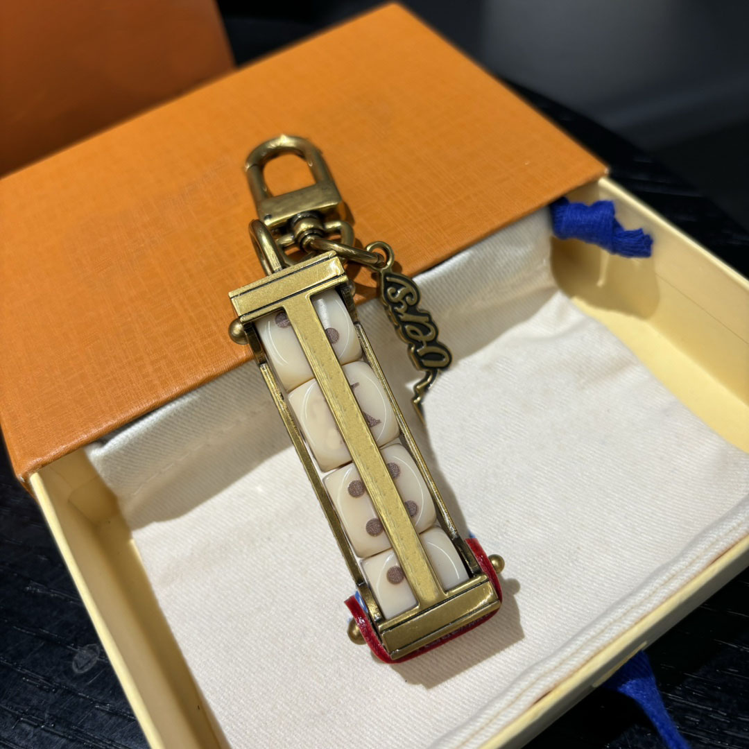 Keychains Lanyards Dice Detachable Keychains Letter Metal Handmade Unisex Designer Key Ring Men Women bag charm Pendant Pattern Car Keychain Game item Gift