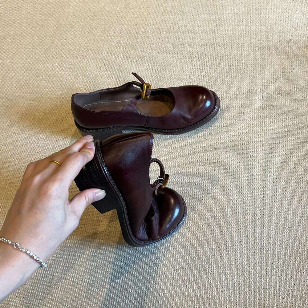 ~ Round Toe British Style Designer Shoe Small One Strap Mary Jane Women Genuine Leather Chunky Heel Shallow Mouth Single Shoes