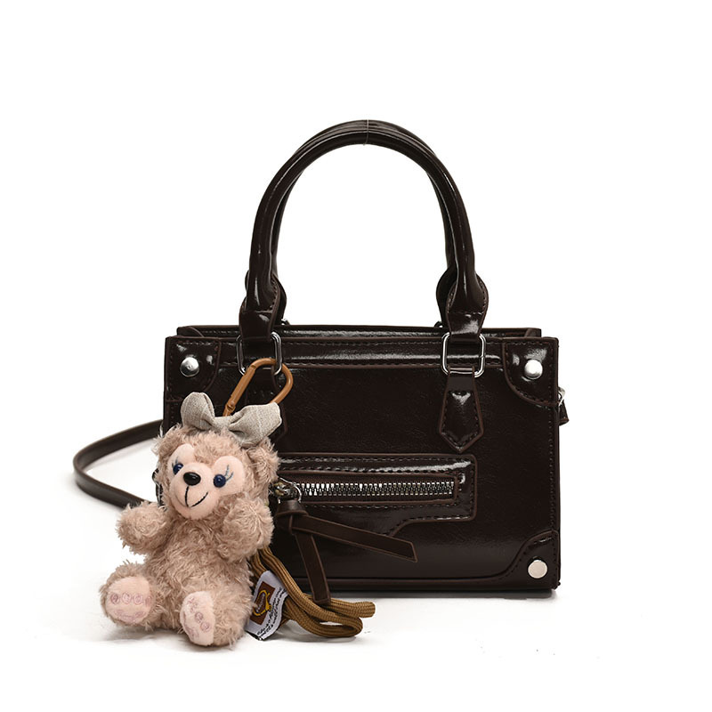 2025 autumn new crossbody bag fashionable retro versatile texture niche design women's motorcycle bag designer shoulder bag