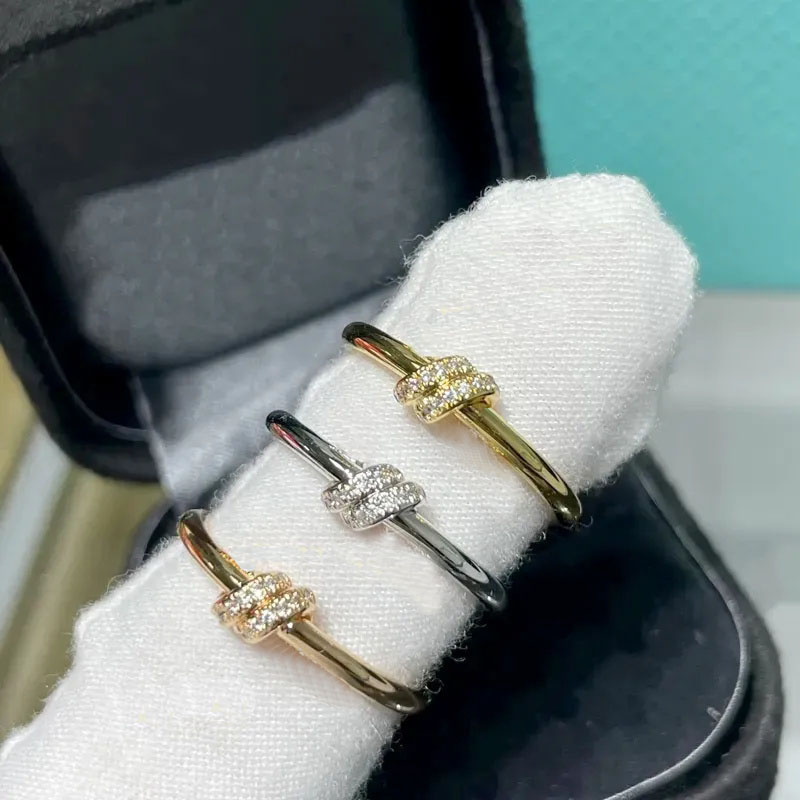 Ring designer ring luxury rings for women Alphabet diamond Knot design letter fashion casual christmas gift jewelry gift Versatile rings szie 5-9