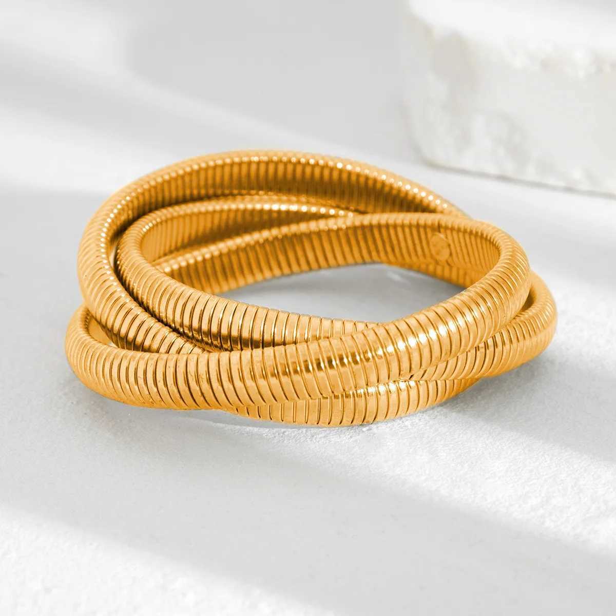 KMVEXO Vintage Layer Geetric Chunky Bangles Gold Silver Color Metal Cuff Open Stacking Bracelet Bangle Streetwear Punk Jewelry Y250904