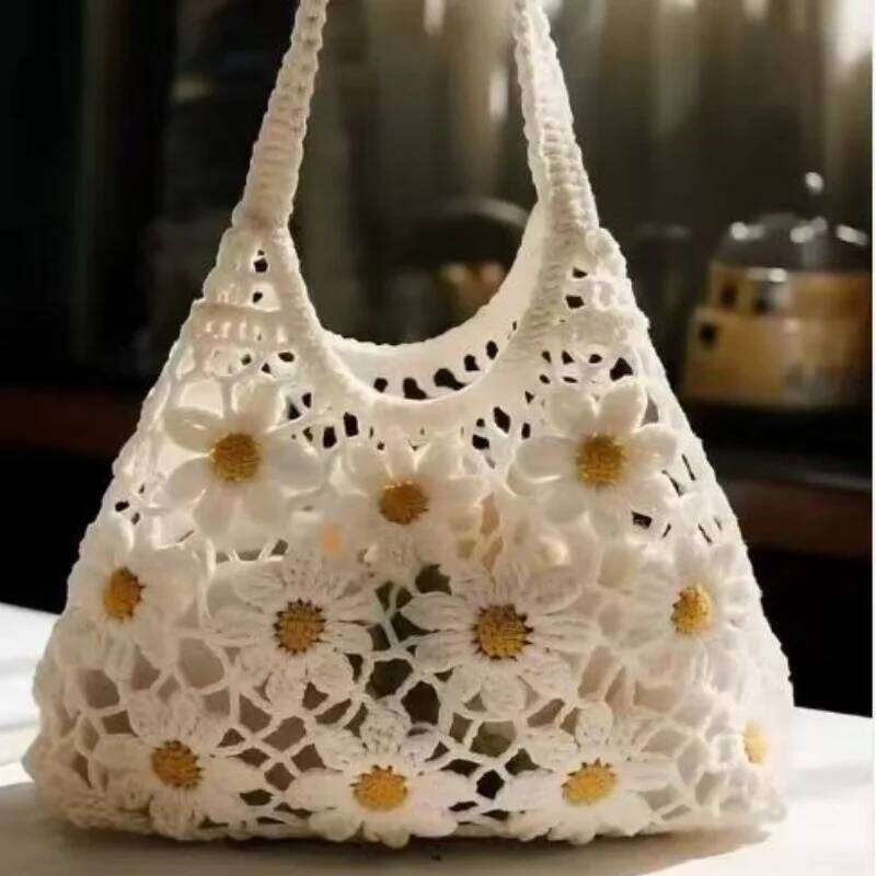 Fresh elegant daisy flower crochet beautiful and generous handbag, women's casual shoulder bag, summer hollowed out sho