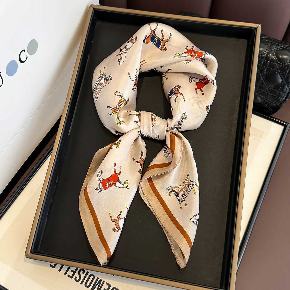 Designer Real Silk Square Scarf Luxury Design Print Wen Soft Satin Haiand Neckerchi Off Hijab band Scarves Band G250904