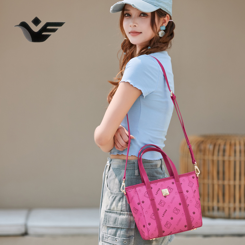 Feiyan Free Shipping New Designer Bag Luxury Shopping Bag Strawberry Bear Print Small Tote Bag Women's Sweet Versatile Handbag Shoulder Bag