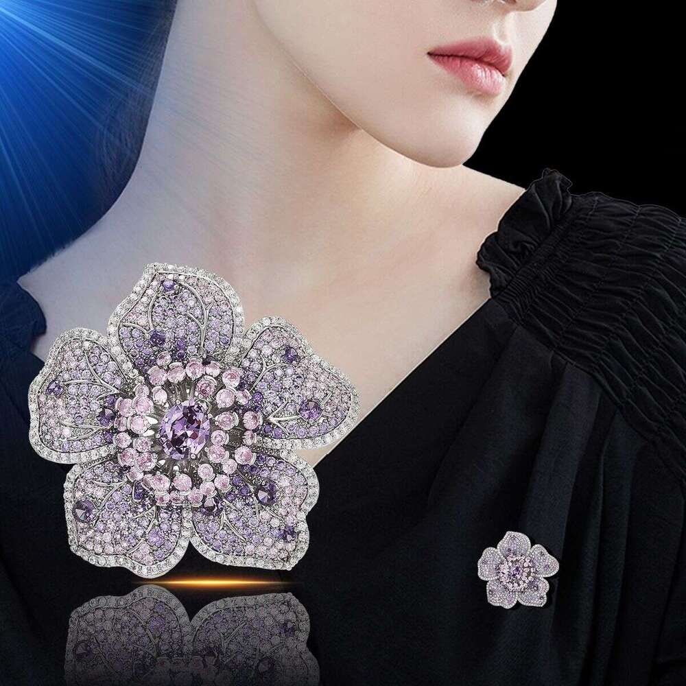 New luxury heavy-duty full zirconium atmospheric flower elegant temperament versatile coat brooch anti-exposure accessories for women