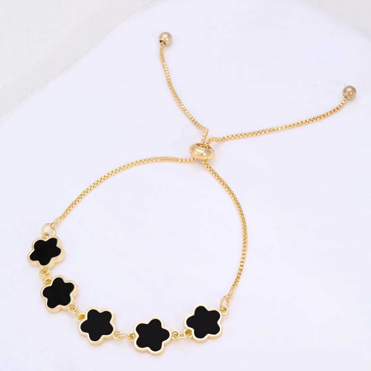 Lucky Five Petals Flower Bracelet Gold Plated Women Tren Metal Bracelet Party Birtay Daily Cute Romantic JewelryXJ250904