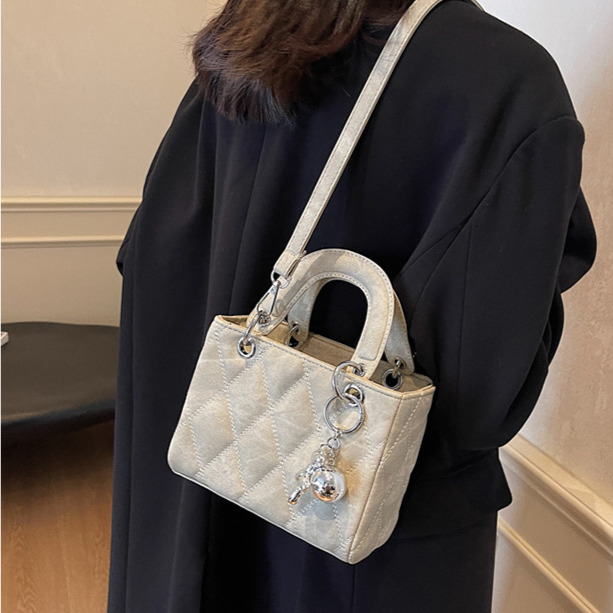 New Women s Crossbody Bag Autumn New Designer Bag French Niche Light Luxury Styel New Fashionable Women s Shoulder Bag