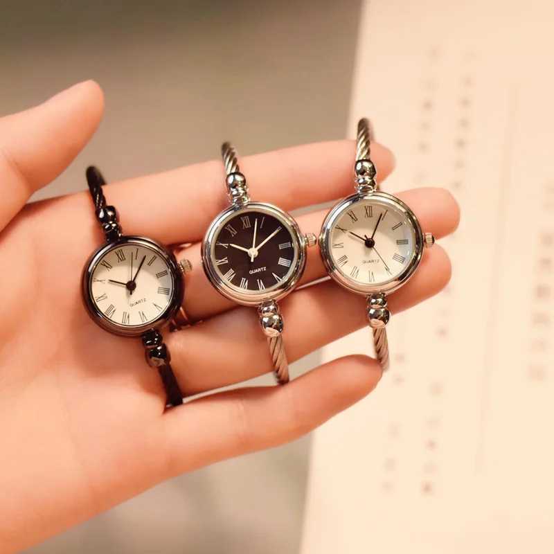 New Luxury Fashion Silver Bangle Bracelet for Wen Watches Stainless Steel Retro Ladies Quartz Wristwatches Small Clock X250904