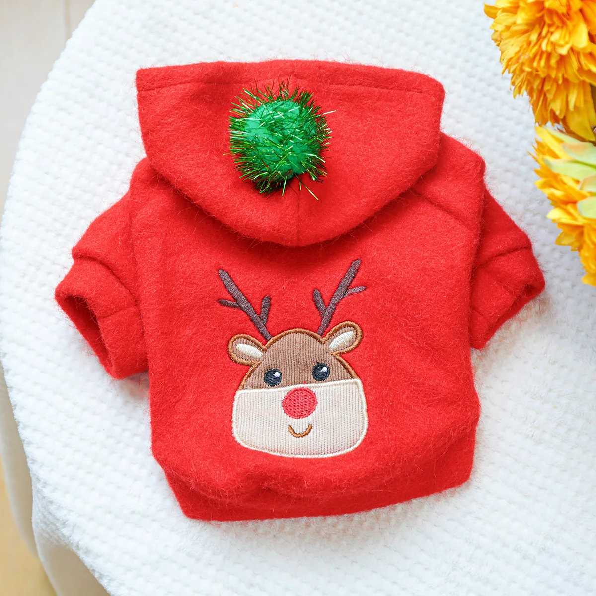 Pet Clothes Dog Cat Thickened Warm Red Christmas Style Cute Ball Hoodie et W250904