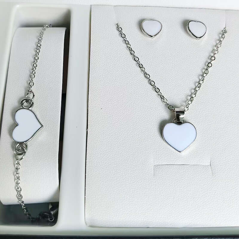 Hot Selling Heart Jewelry Fashion Simple Versatile Bracelet Earrings Collarbone Chain Three-Piece Set