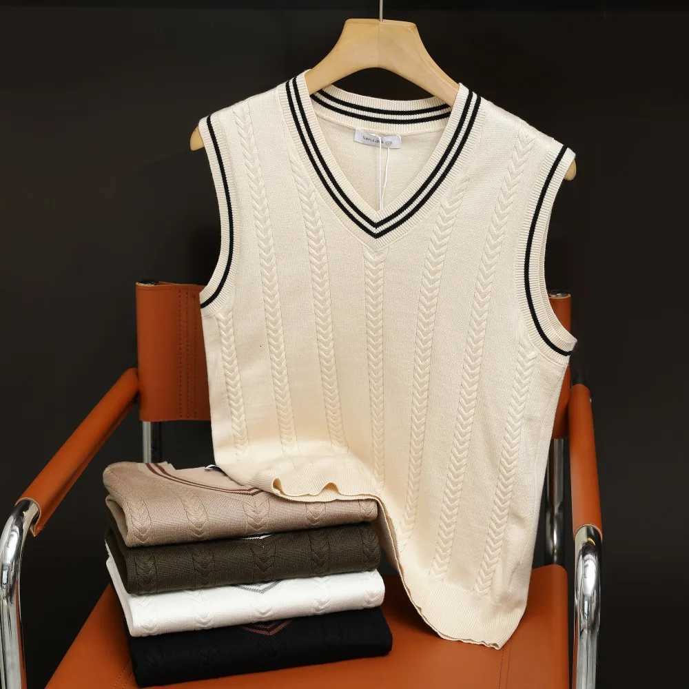 TRAFZR Sweater vest for Men Winter Knitting Sweater V Neck Knit Waistcoat Sleeveless Knitted Solid Y2k Fashion Elastic VestsXJ250904