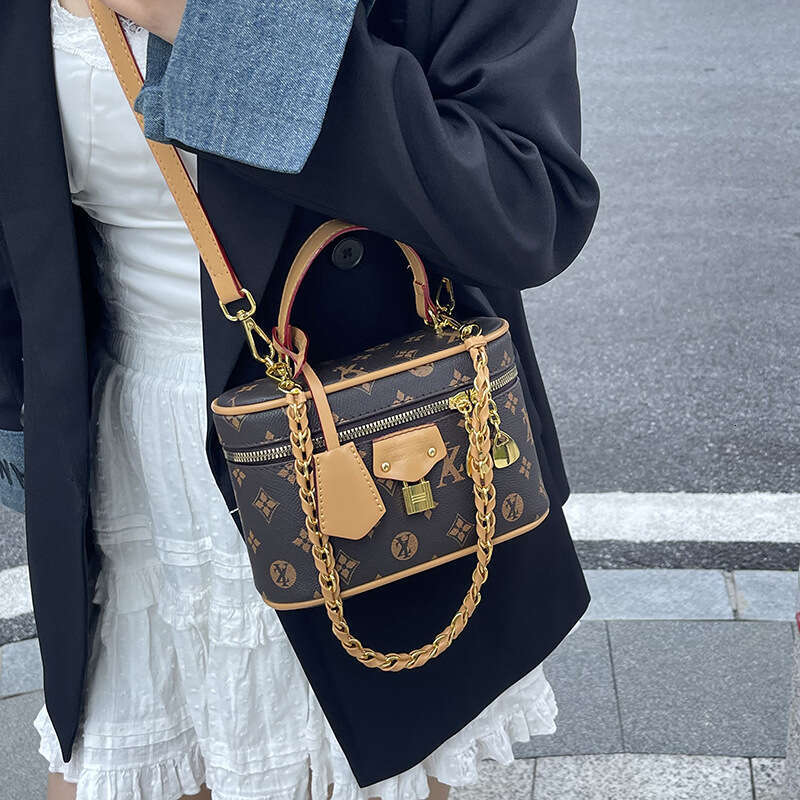 Designer Bags Luxury Crossbody Bags Shoulder Bag with Chain for Women 2025 New Letter Printed Bucket Bag Womens Shoulder Bag
