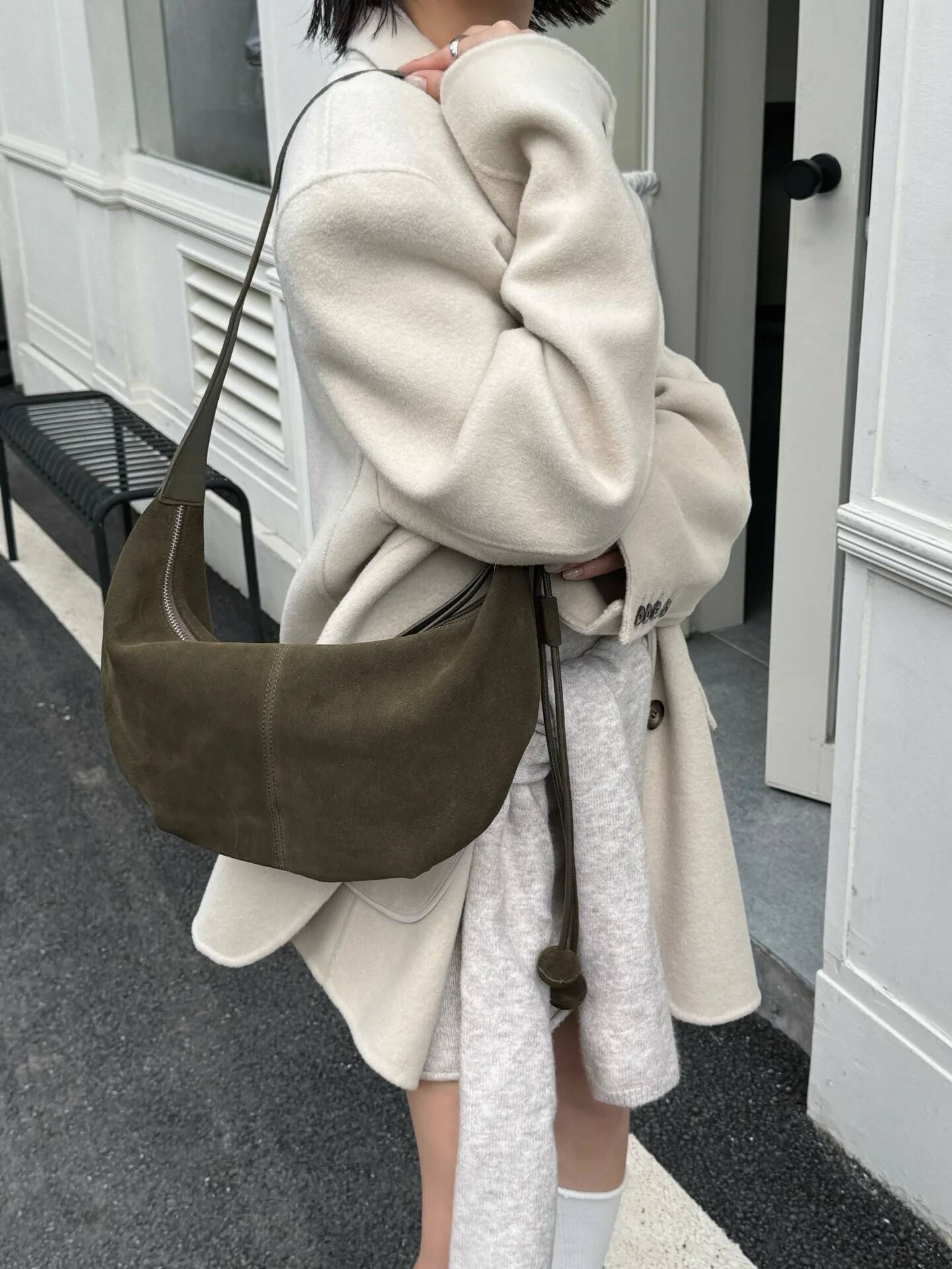 Cowhide nubuck large-capacity dumpling women's casual suede one-shoulder crossbody bag, light