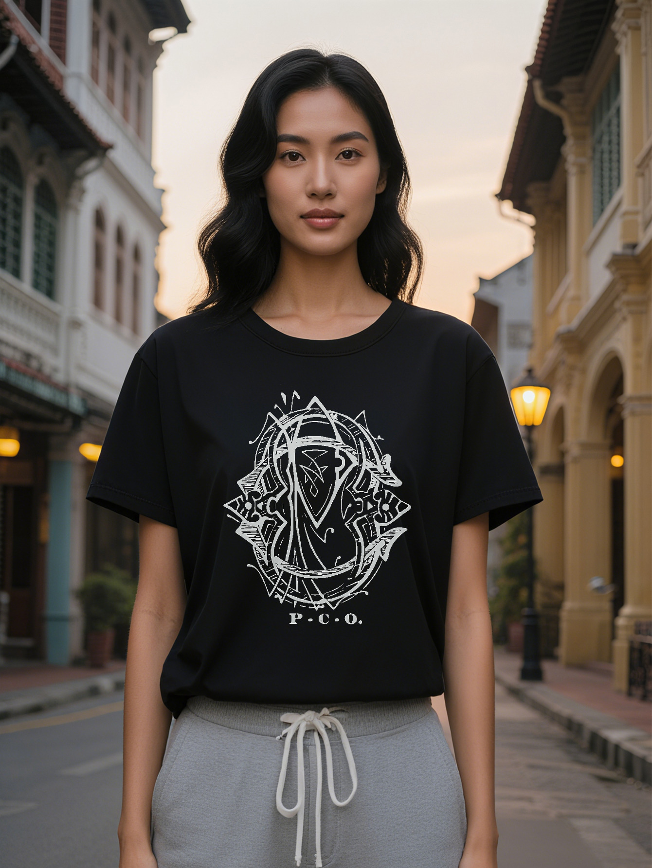 Large XL Lady Graphic Print T-Shirt Pure Cotton Lightweight Breathable Round Neck Tee with Abstract Line Art Design Plus Size