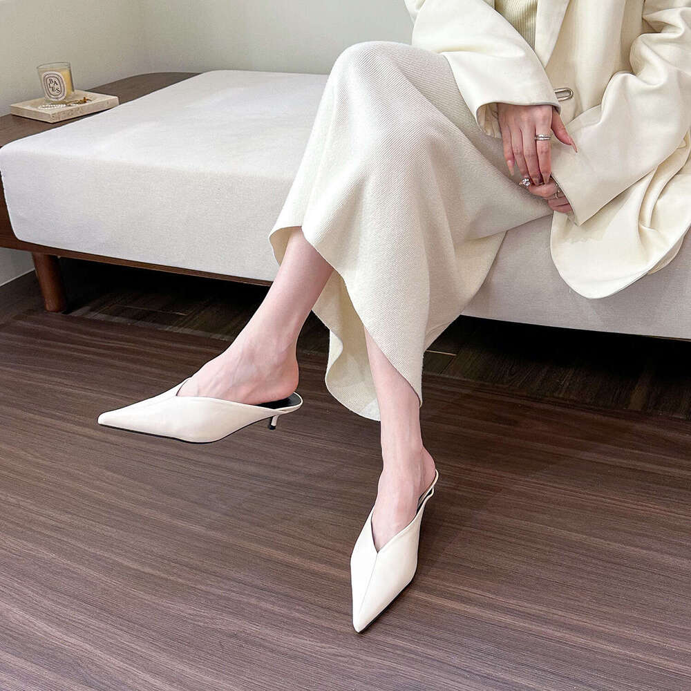 35-42 Plus Size Designer Shoe Super Slimming Pointed Toe for Women Outdoor Wear Spring/Summer 2025 Thin Heel Mules